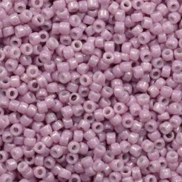 Toho - 15/0 - Opaque-Lustered Pale Mauve 5g