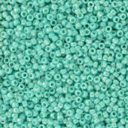 Toho - 15/0 - Opaque-Rainbow Turquoise 5g